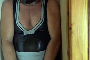 amazonian amazonians comeback and aprilella at the beach