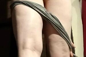 Hey check out this camgirl in grey fingering her ass solo