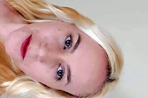 muscle girl totally humiliates your tiny 18+ biceps with her strength 💪😏