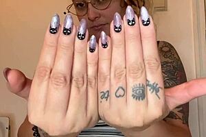 Rough armpit fetish with curvy milf.