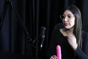 Watch the naughty interview full of filth with Melina Khalifa in Porn Cast Brazil - part 5 on Sheer Red