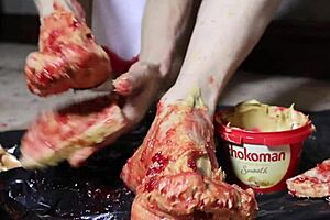 peanut butter jelly & a foot fetish fantasy with big tits milf blonde fingering her beautiful body in close-up massage and dirty talk while barefoot 😏👣