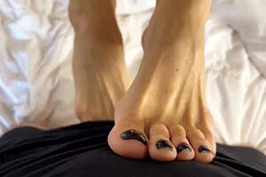 hey stepson, cum hard on my feet like i said, then watch me eat it up?