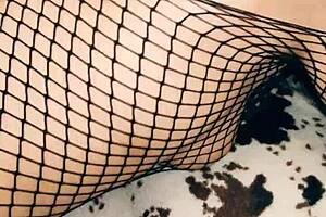 Home Porno with My Skinny Wife Model, She's So Hot in This Amateur Couple Vid 😏