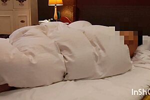 美魔女熟女五十路カップルの本気セックス大量の精子をお腹に発射