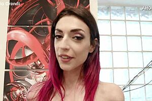 Is This Wet Leila Botwin And Francys Belle Pissing Backstage Scene Too Wild?