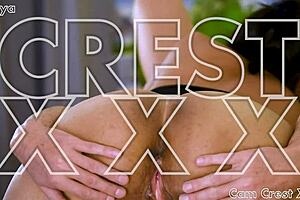 Curious step-son tastes step-mom pussy for free 😏