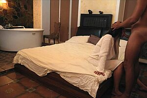 big ass curvy housewife milf tempts neighbor guy for juicy bedroom pounding n cumshot 😘🍑💦