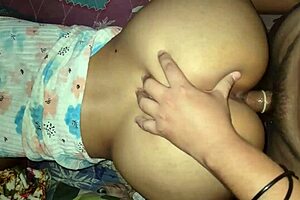 coge mi culo rapido mama soltera needs quick doggystyle before son gets home from school.