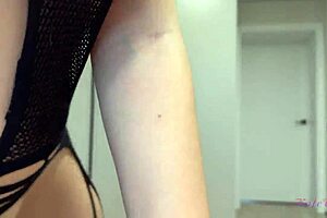 juicy latina ass... worshippin those massive cheeks spread wide makin me orgasm hard