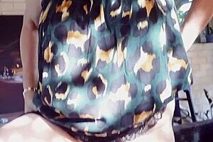 mature blonde cougar flashes her huge shaved cameltoe pussy outdoors 😏👅