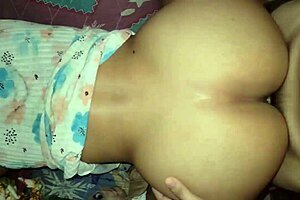 coge mi culo rapido mama soltera needs quick doggystyle before son gets home from school.