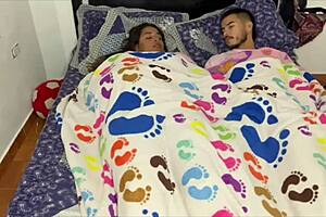 mi madrastra puta monta mi verga gruesa toda la madrugada cachonda