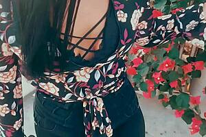 Gonna pay this hot latina big ass 200 for public sex?