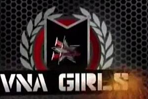 Penny Pax's Tongue Deep in Wet Milf Pussy Lips and Big Clit