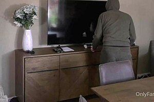 WOMAN DOMINATES ROBBER BOY hard!