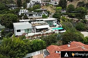 natasha nice and karen xwife oil their stacked curves for mommy fingering fun