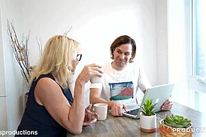 bianca fitcougar gets pounded and squirts everywhere...