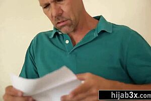 HIJAB EBONY HOTTIE FUCKS OLD AMERICAN GEEZER BAREBACK BED