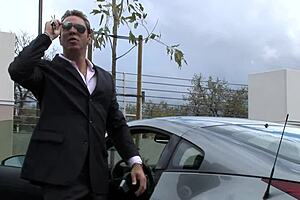 Jenaveve Jolie你干嘛穿高跟指奸Cody Milo光屁眼？