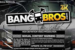 Beach orgasms hit shaved Latina milf pussy hard