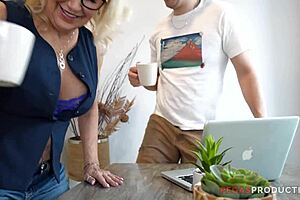 Bianca fitcougar squirts everywhere after rough bedroom baise