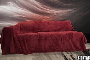 BBW熟女Codi Vore和人妖Ariel Demure Izzy Wilde3P