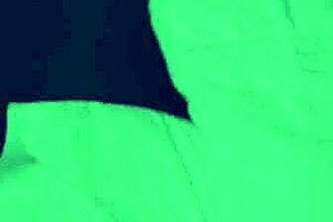 worship this latina milf's huge tits soles n wet pussy? 🔥😈👅