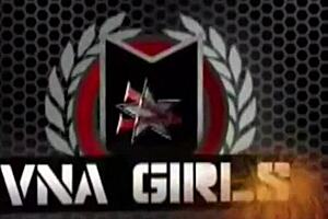 Julia Ann Shoves Huge Glass Dildo Deep in Wet Pussy!