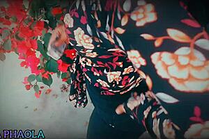 Offering cash to sexy big ass Latinas on street for wild homemade fucking