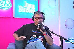 squirter milf lina orgasms wildly on machine before stranger fuck squirt explosion