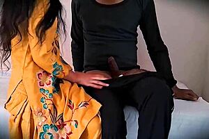 Indian punjabi mommy's big ass gets horny pounding in story porn movie!