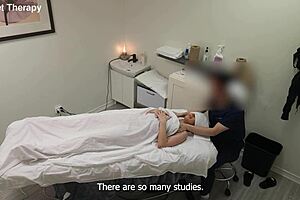 Whoa tattooed milf Kendal fucks her oiled masseuse 😍🍑💦