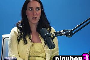 beautiful milf cadence lux fingers herself naked for playboy 😍💋🔥